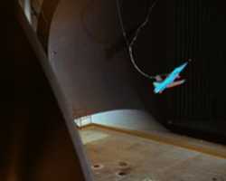 Download grátis X-29A voando em escala real do túnel de vento foto ou imagem grátis para ser editada com o editor de imagens online GIMP