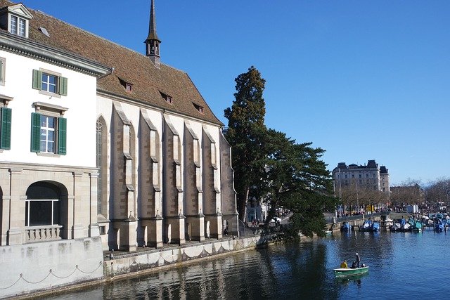 Kostenloser Download Zürcher Altstadt Limmat Fluss Kostenloses Bild, das mit GIMP kostenloser Online-Bildbearbeitung bearbeitet werden kann