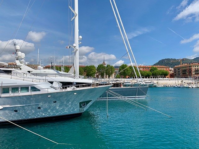 Téléchargement gratuit de Yacht Sailing Nice - photo ou image gratuite à éditer avec l'éditeur d'images en ligne GIMP