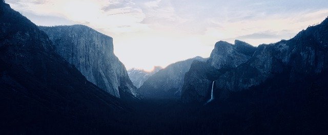 הורדה חינם Yosemite Park Blue - תמונה או תמונה בחינם לעריכה עם עורך התמונות המקוון GIMP