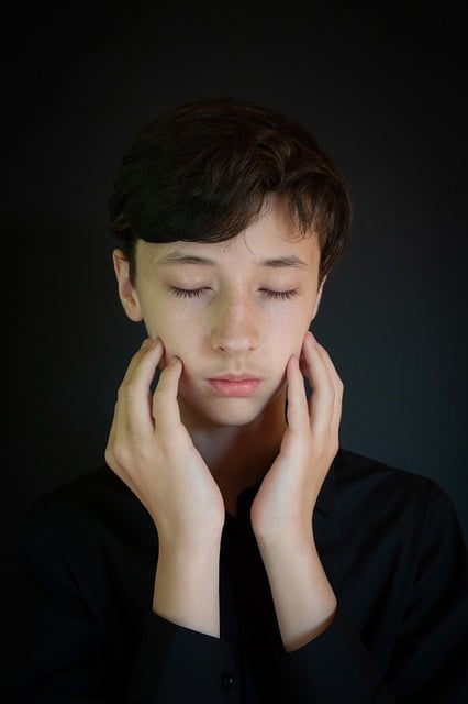 Free download young man boy teen hands fingers free picture to be edited with GIMP free online image editor