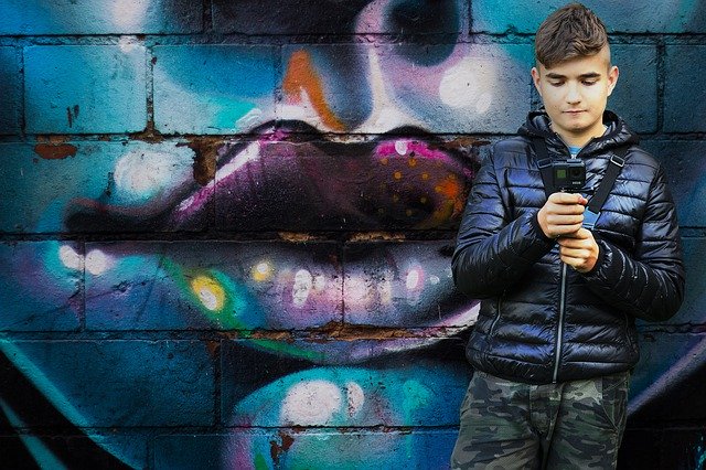 Descarga gratuita Young People Grafitti Gopro - foto o imagen gratis y gratuita para editar con el editor de imágenes en línea GIMP