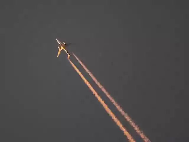 Free download aircraft aviation contrails flying free picture to be edited with GIMP free online image editor