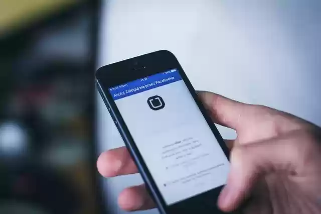 Free download app apple facebook hand holding free picture to be edited with GIMP free online image editor