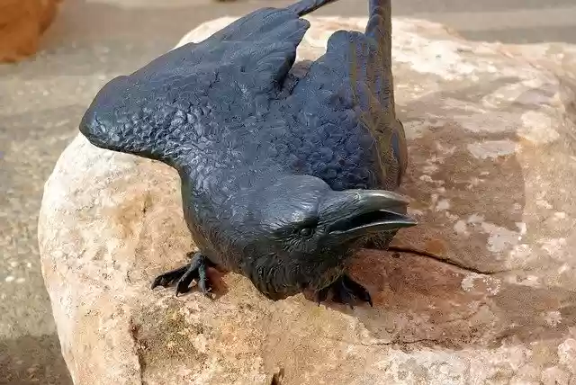 Free download Arches Raven Sculpture Beak -  free photo or picture to be edited with GIMP online image editor