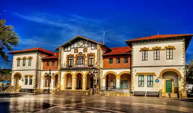 Free download Architecture Building Facade City -  free photo or picture to be edited with GIMP online image editor