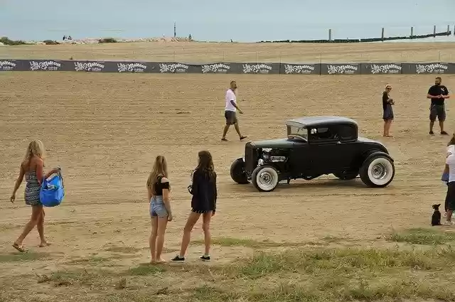 Free download Auto Old Car Vehicle -  free photo or picture to be edited with GIMP online image editor