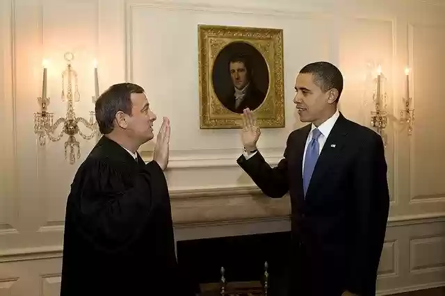 Free download barack obama john g roberts jr free picture to be edited with GIMP free online image editor