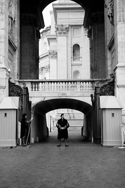 Free download Basilica Di San Pietro Vaticano -  free photo or picture to be edited with GIMP online image editor