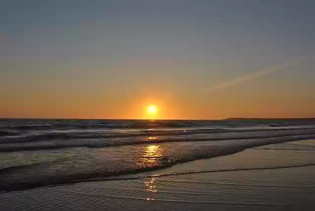 Free download Beach Horizon Holiday -  free photo or picture to be edited with GIMP online image editor