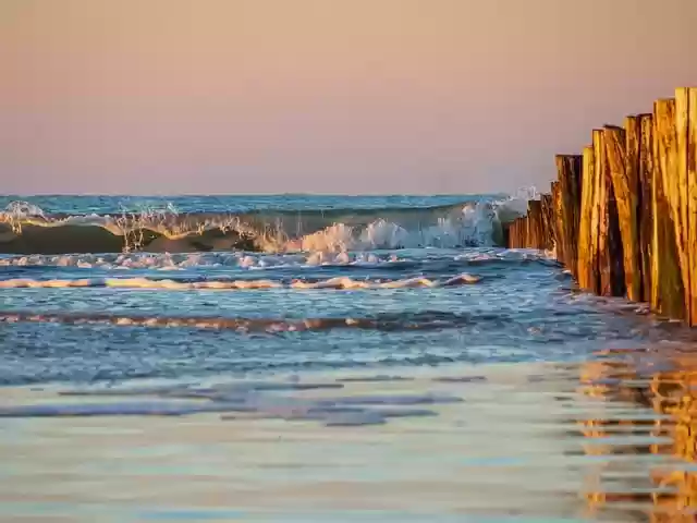 Free download beach post waves spray sea free picture to be edited with GIMP free online image editor