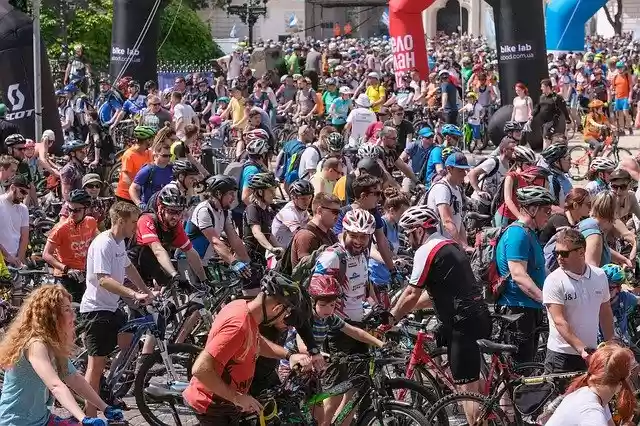 Free download Bicycle Cyclists Many -  free photo or picture to be edited with GIMP online image editor