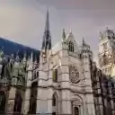 Big ancient church  screen for extension Chrome web store in OffiDocs Chromium