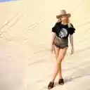 Blonde girl  screen for extension Chrome web store in OffiDocs Chromium