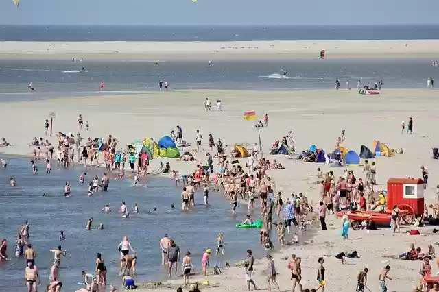 Free download Borkum Beach Life Badekarren -  free photo or picture to be edited with GIMP online image editor