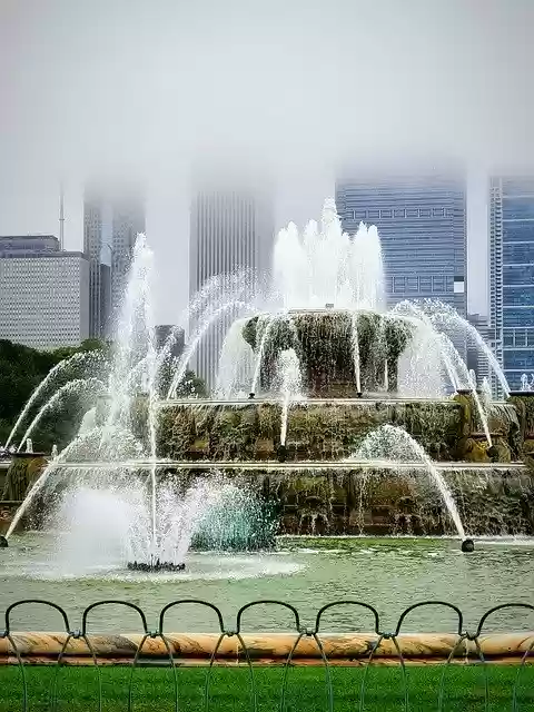 Free download Buckingham Fountain Chicago -  free photo or picture to be edited with GIMP online image editor