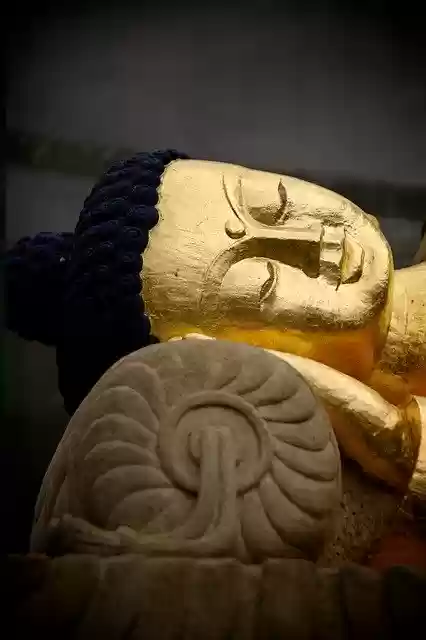 Téléchargement gratuit du modèle photo gratuit de méditation de la statue de Bouddha à éditer avec l'éditeur d'images en ligne GIMP