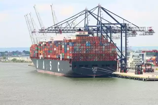 Download gratuito di Cargo Ship Transport: foto o immagine gratuita da modificare con l'editor di immagini online GIMP