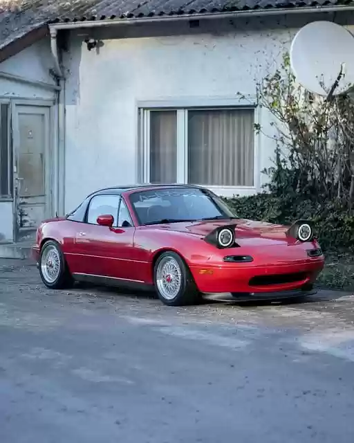 Baixe gratuitamente a imagem gratuita do parque de motor do passeio de carro, estrada miata, para ser editada com o editor de imagens on-line gratuito do GIMP