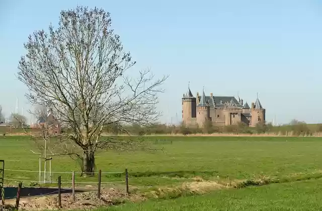 Free download castle muiderslot lock meadow free picture to be edited with GIMP free online image editor