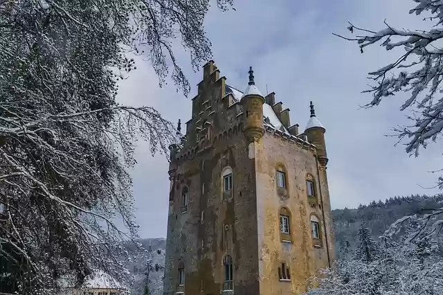 Descargue gratis la plantilla de fotos gratuita Castle Snow Winter para editar con el editor de imágenes en línea GIMP