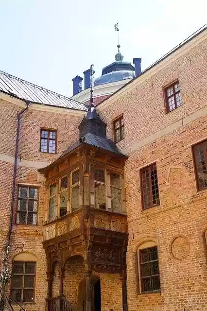 Free download Courtyard Castle Gripsholm -  free photo or picture to be edited with GIMP online image editor