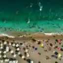 Crowded Beach  screen for extension Chrome web store in OffiDocs Chromium