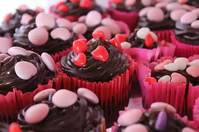 تنزيل Cupcake Confetti مجانًا - صورة مجانية أو صورة يتم تحريرها باستخدام محرر الصور عبر الإنترنت GIMP