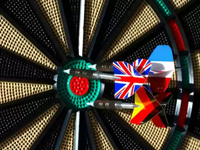 Free download dart arrow direct hit play darts free picture to be edited with GIMP free online image editor