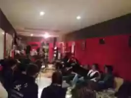 Free download debat-GALE-barricade-26-jan free photo or picture to be edited with GIMP online image editor