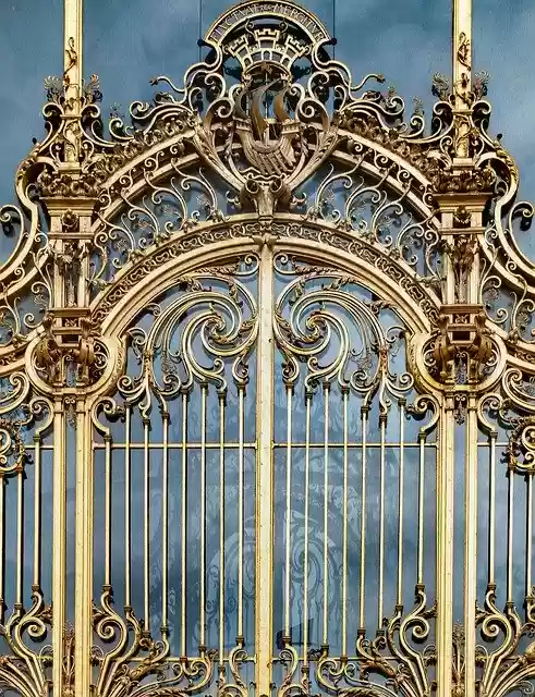 Muat turun percuma Seni Bina Istana Pintu - foto atau gambar percuma untuk diedit dengan editor imej dalam talian GIMP