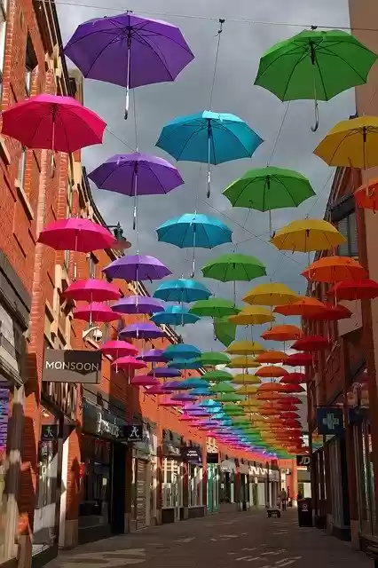 Безкоштовно завантажте Durham Modern Art Umbrellas - безкоштовну фотографію чи зображення для редагування за допомогою онлайн-редактора зображень GIMP
