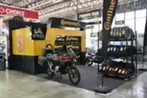 Free download Estando Africa Motos en feria de las 2 ruedas Medellin free photo or picture to be edited with GIMP online image editor