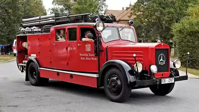 Free download fire truck fire fighters historical free picture to be edited with GIMP free online image editor