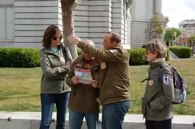 Free download friends lost people talking free picture to be edited with GIMP free online image editor