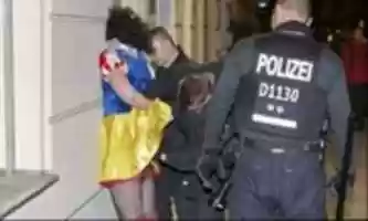 הורדה חינמית של תמונה או סרטון Fuck Sie Haben Schneewitchen Erwischt לעריכה באמצעות עורך התמונות המקוון של GIMP