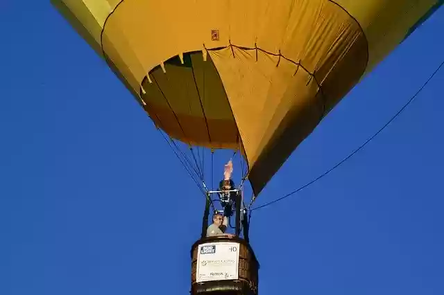 دانلود رایگان Fun Balloning Colorful - عکس یا تصویر رایگان قابل ویرایش با ویرایشگر تصویر آنلاین GIMP