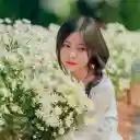 Girl holding flowers  screen for extension Chrome web store in OffiDocs Chromium