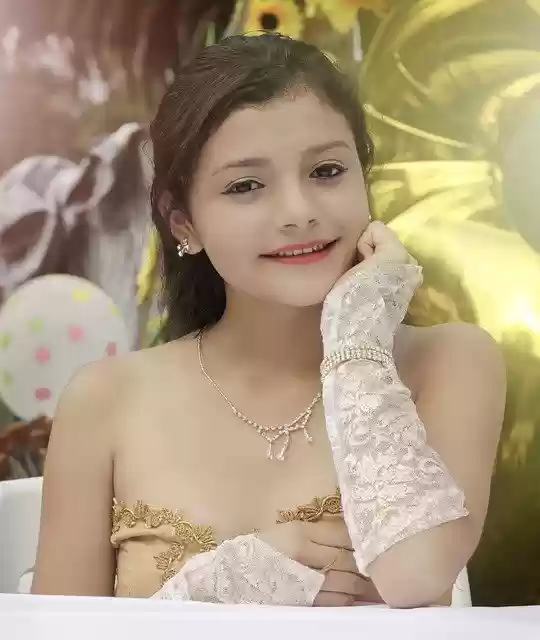 निःशुल्क डाउनलोड लड़की क्विनसेनेरा जन्मदिन - GIMP ऑनलाइन छवि संपादक के साथ संपादित करने के लिए निःशुल्क फोटो या चित्र