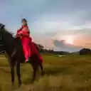 Girl sitting on horseback  screen for extension Chrome web store in OffiDocs Chromium