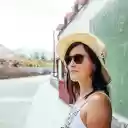 Girl with black glasses  screen for extension Chrome web store in OffiDocs Chromium