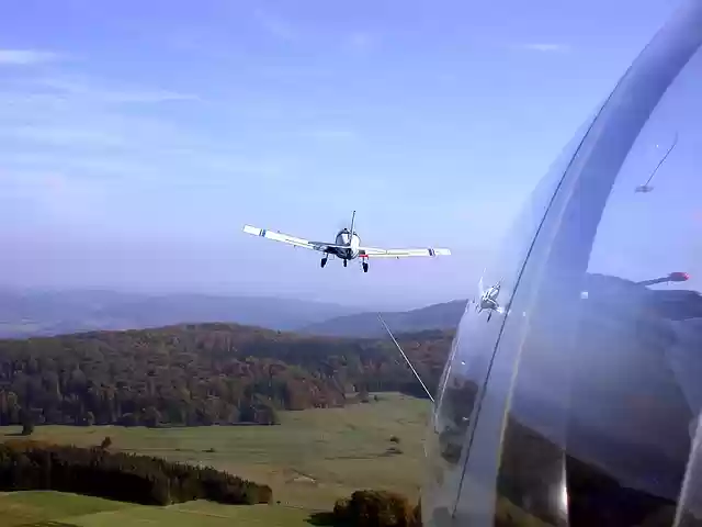 Free download gliding f slow aircraft towing free picture to be edited with GIMP free online image editor