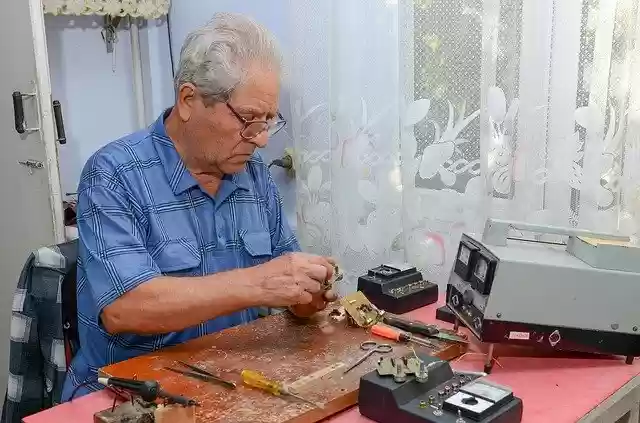 Tải xuống miễn phí Grandfather Grandpa Old Mẫu ảnh miễn phí được chỉnh sửa bằng trình chỉnh sửa hình ảnh trực tuyến GIMP