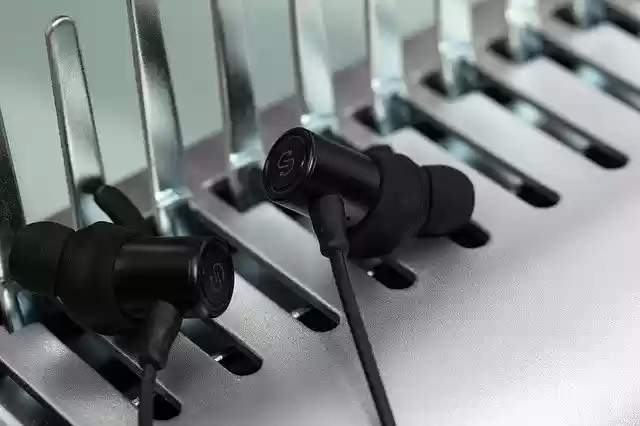 Free download Headphones Soundpeats -  free photo or picture to be edited with GIMP online image editor