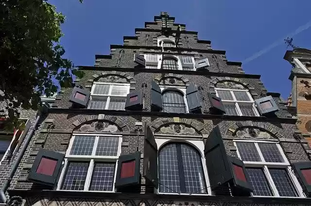 Kostenloser Download Historisches Gebäude City - kostenloses Foto oder Bild zur Bearbeitung mit GIMP Online-Bildbearbeitung
