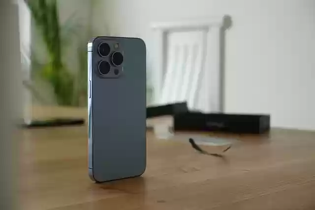 Free download iphone 13 iphone smartphone free picture to be edited with GIMP free online image editor