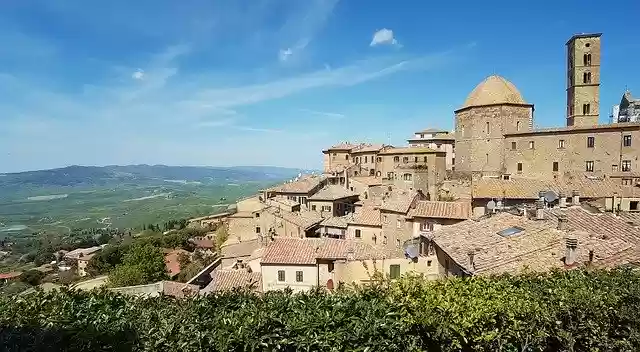Téléchargement gratuit Italie Volterra Toscane - photo ou image gratuite à éditer avec l'éditeur d'images en ligne GIMP