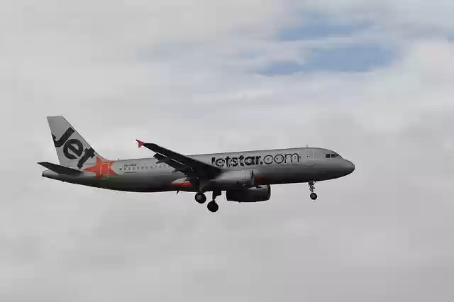 Free download jetstar landing plane aeroplane free picture to be edited with GIMP free online image editor