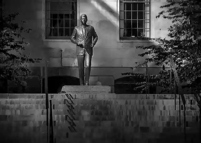 Free download j f kennedy boston statue free picture to be edited with GIMP free online image editor