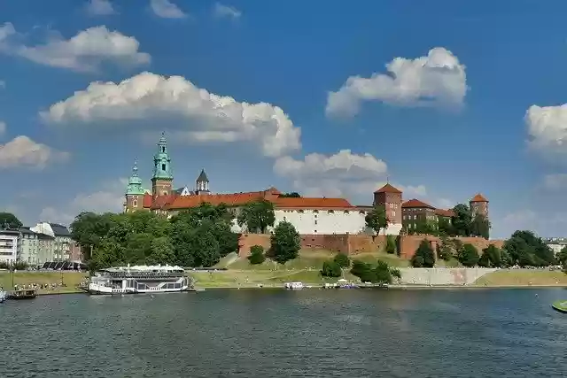 Free download Kraków Wawel Summer -  free photo or picture to be edited with GIMP online image editor